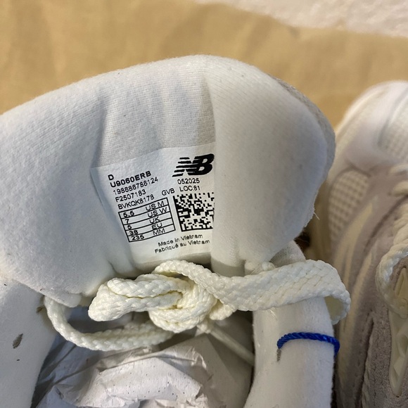 New Balance 9060 Women’s / Men’s Cream Mesh Sneakers - Picture 12 of 13